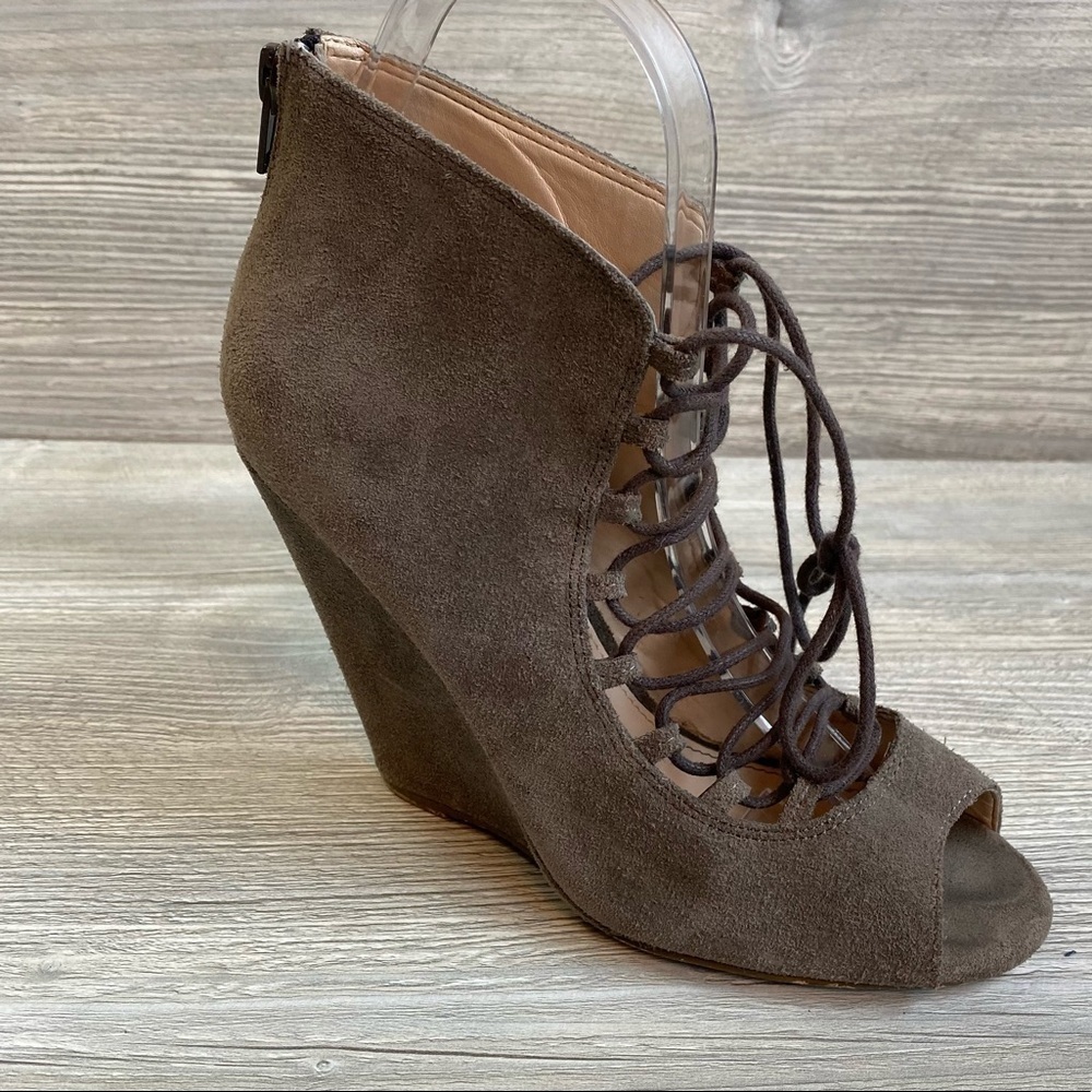 Shoemint Jordane lace up peep toe leather wedge booties size 6.5 zipper heel